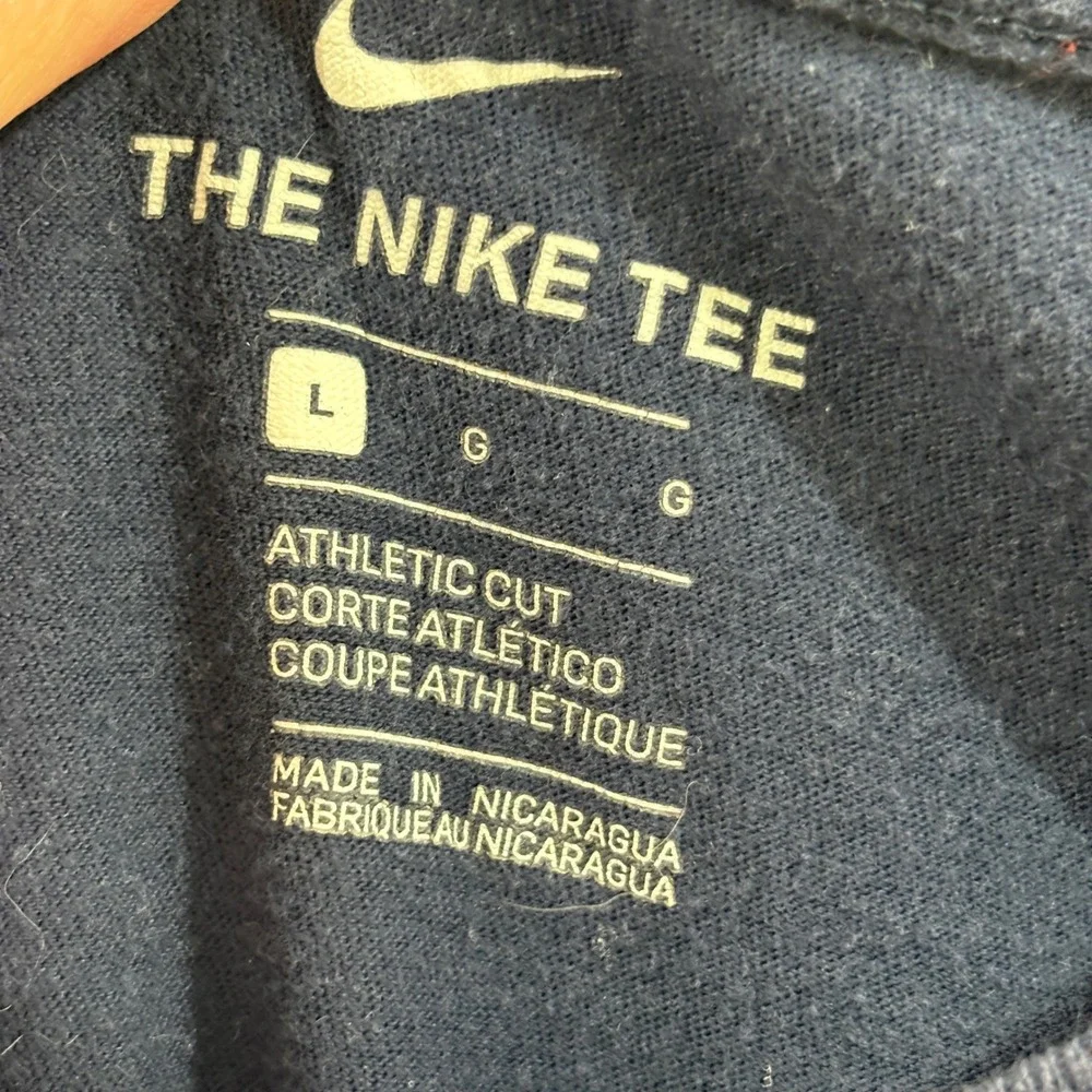 Nike T-Shirt Mens Large Navy Villanova 2018 NCAA National Champions Athletic Cut